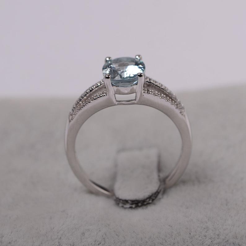 1.75 Ct Oval Cut Aquamarine & White CZ March Birthstone Ring In 925 Sterling Silver