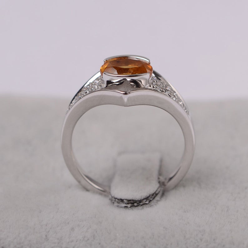 1.50 Ct Oval Cut Yellow Citrine 925 Sterling Silver Solitaire W/accents Anniversary Gift Ring
