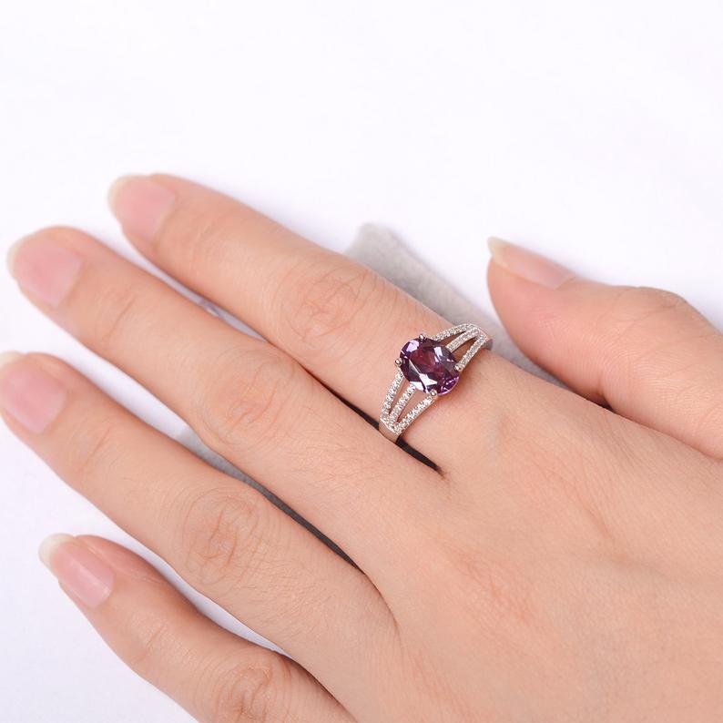1.75 Ct Oval Cut Alexandrite Three Row Split Shank 925 Sterling Silver Anniversary Gift Ring