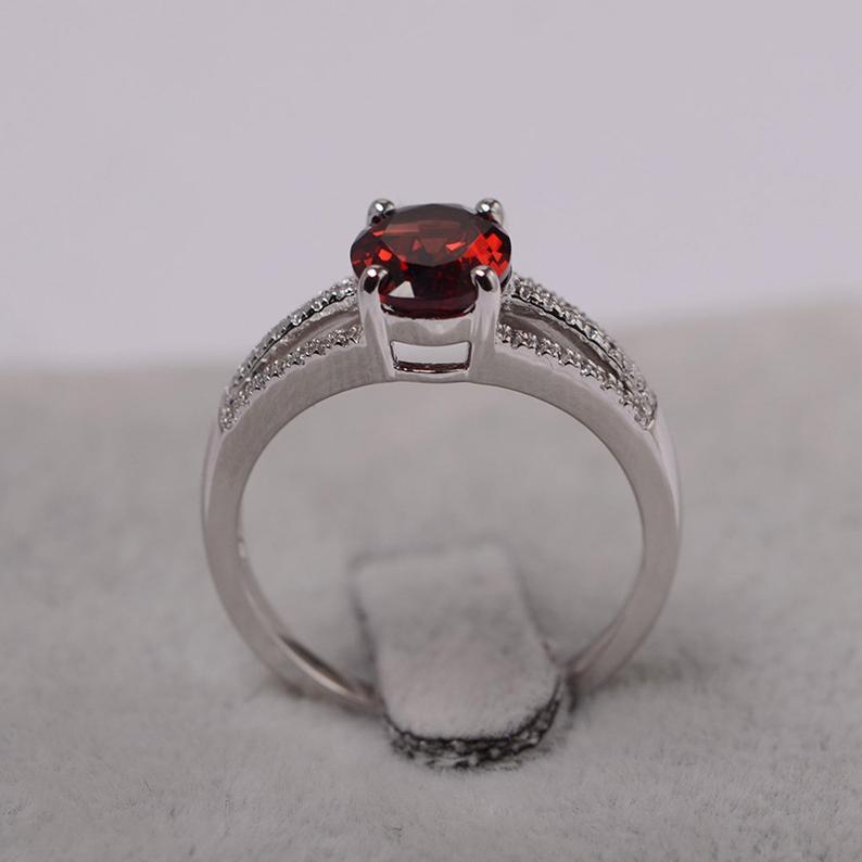 1.75 Ct Oval Cut Red Garnet Three Row Split Shank Promise Gift Ring In 925 Sterling Silver