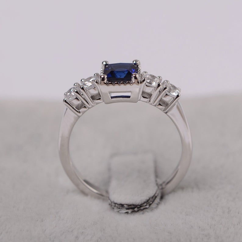 1.75 Ct Princess Blue Sapphire Solitaire W/Accents Engagement Ring In 925 Sterling Silver