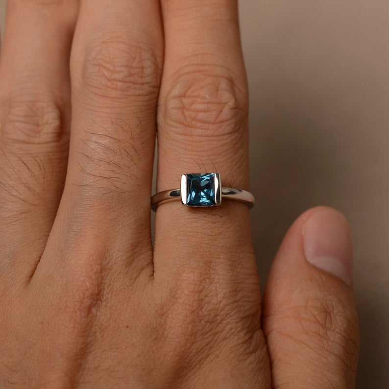 1 Ct Princess Cut London Blue Topaz 925 Sterling Silver Bezel Set Solitaire Stunning Ring