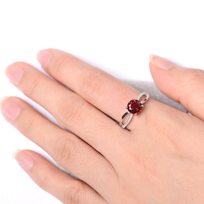 1.20 Ct Round Cut Red Garnet 925 Sterling Silver Split Shank Engagement Ring