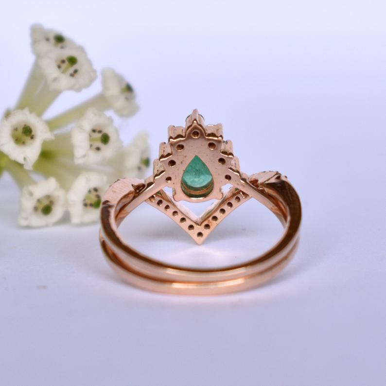 1 CT Pear Cut Green Emerald & Diamond 925 Sterling Silver Wedding Ring Set - atjewels.in