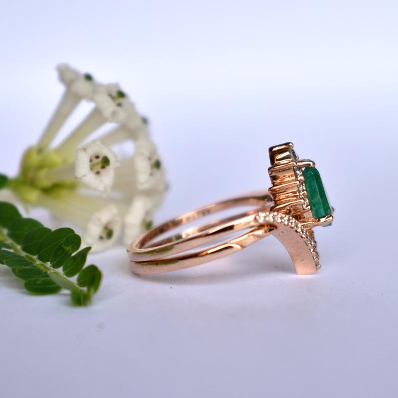 1 CT Pear Cut Green Emerald & Diamond 925 Sterling Silver Wedding Ring Set - atjewels.in