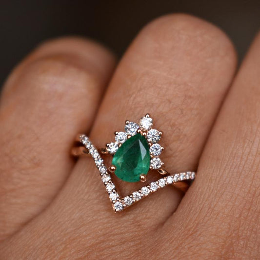 1 CT Pear Cut Green Emerald & Diamond 925 Sterling Silver Wedding Ring Set - atjewels.in