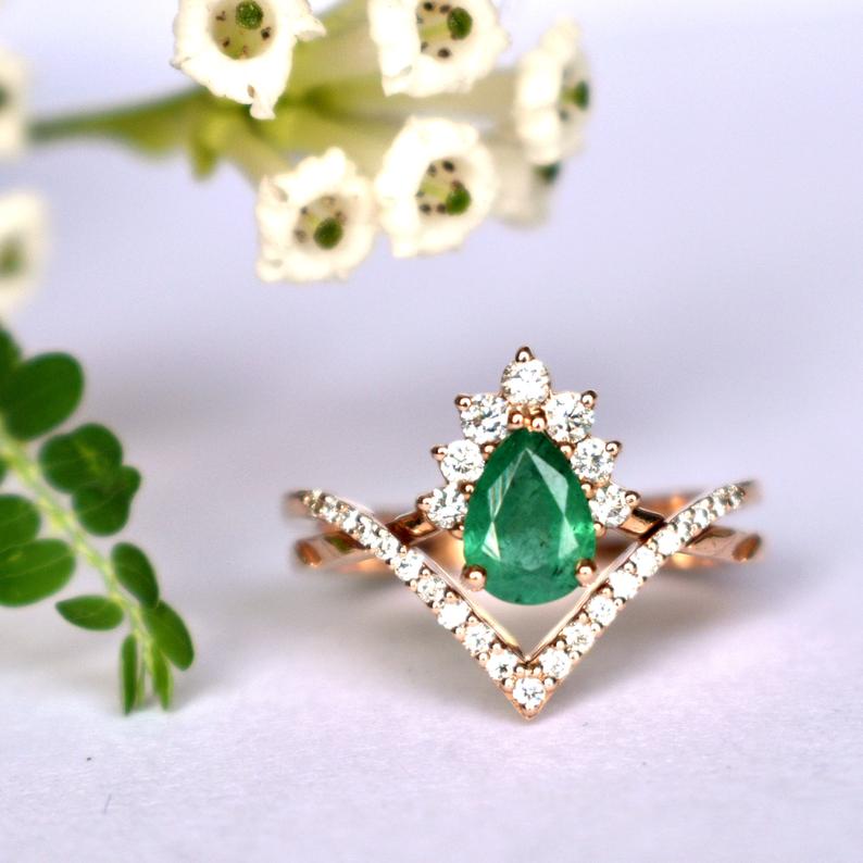 1 CT Pear Cut Green Emerald & Diamond 925 Sterling Silver Wedding Ring Set - atjewels.in