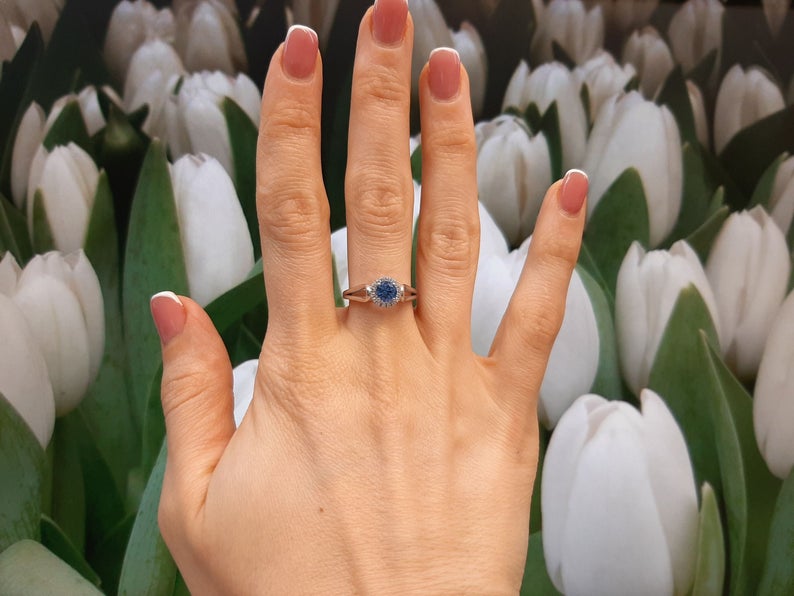 1 CT Round Cut Blue Topaz Diamond 925 Sterling Silver Halo Engagement Ring