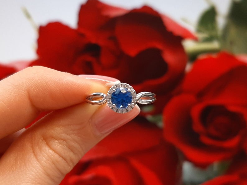 1 CT Round Cut Blue sapphire Diamond 925 Sterling Silver Halo Engagement Ring