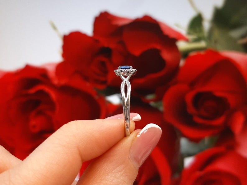 1 CT Round Cut Blue sapphire Diamond 925 Sterling Silver Halo Engagement Ring