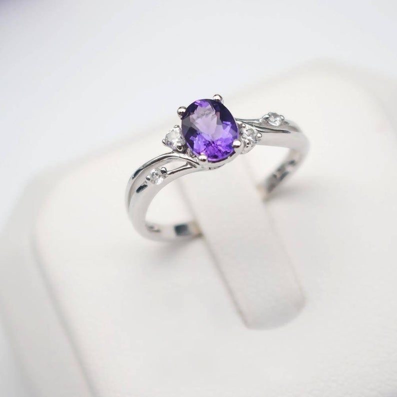 1 CT Oval Cut Amethyst Diamond 925 Sterling Silver Solitaire W/Accents Anniversary Ring