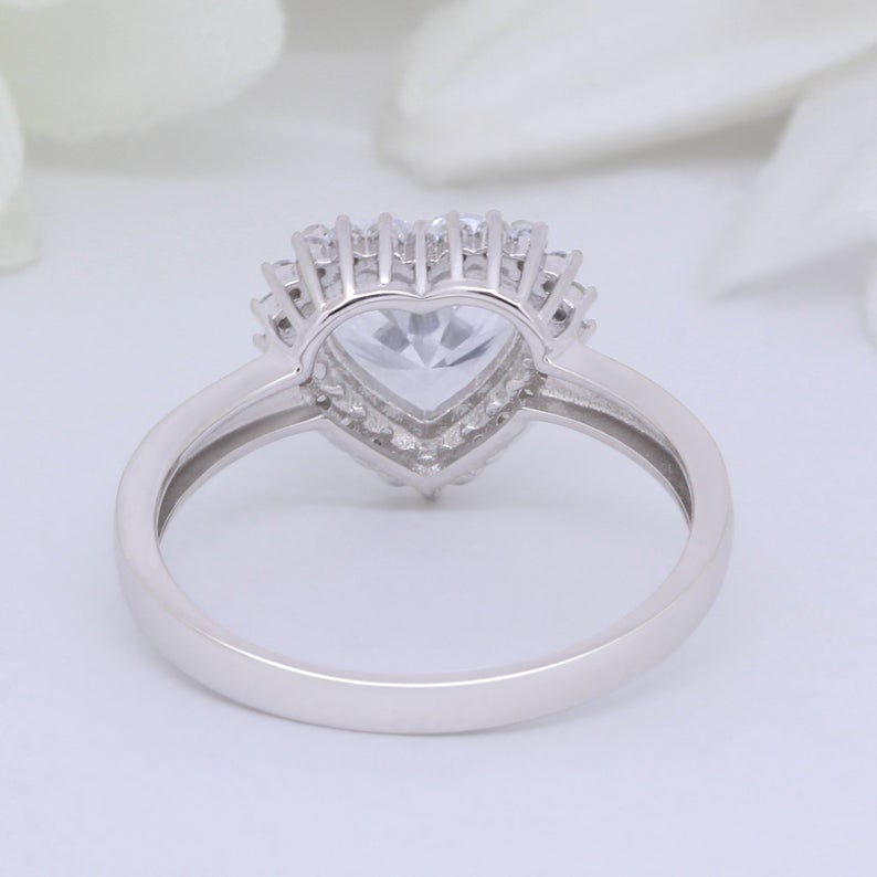 2.70 Ct Heart Cut 925 Sterling Silver Gorgeous Halo Promise Gift Ring For Her