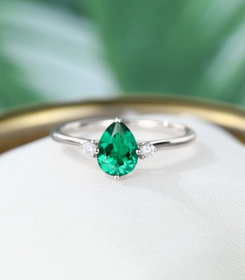 1.20 Ct Pear Cut Green Emerald 925 Sterling Silver Three-Stone Promise Gift Ring