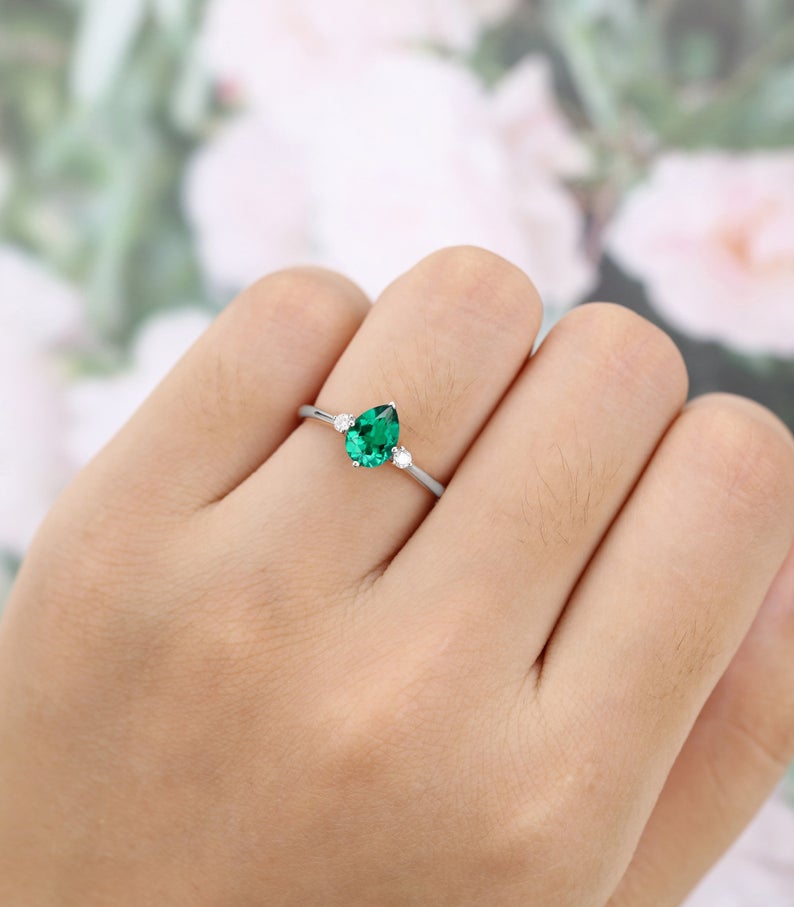 1.20 Ct Pear Cut Green Emerald 925 Sterling Silver Three-Stone Promise Gift Ring