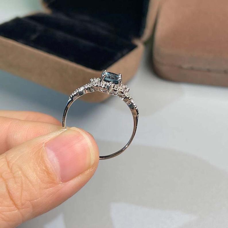 1.50 Ct Oval Cut London Blue Topaz 925 Sterling Silver Floral Engagement Ring