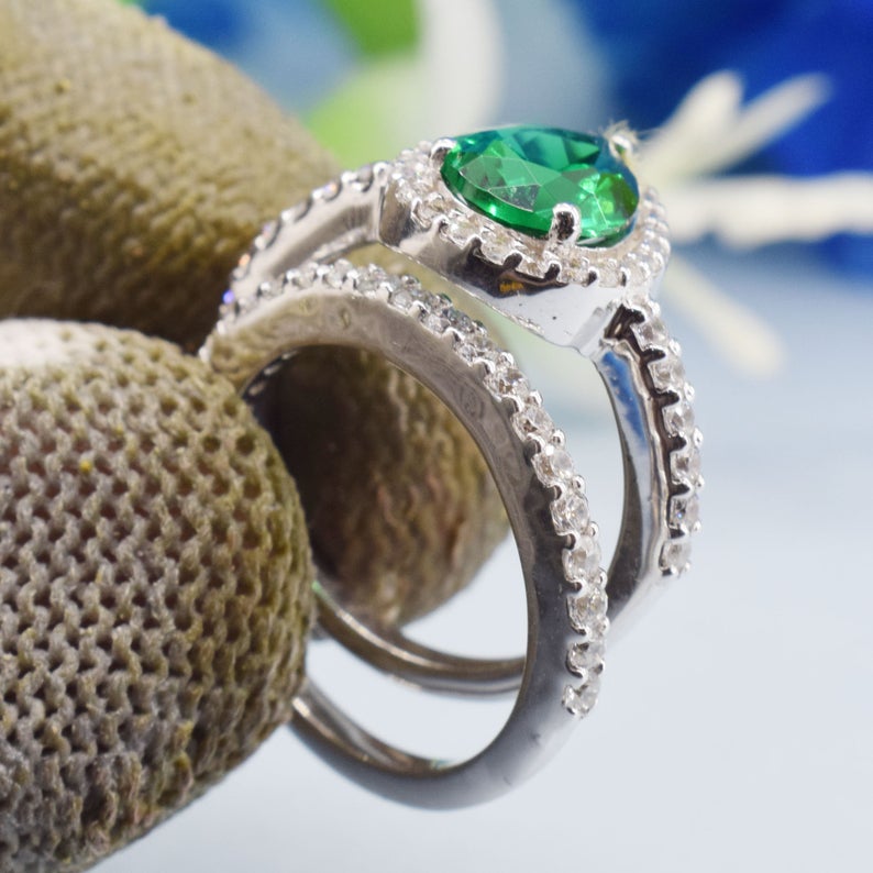 2 CT Pear Cut Green Emerald Diamond 925 Sterling Silver Halo Womens Bridal Set Gift Ring