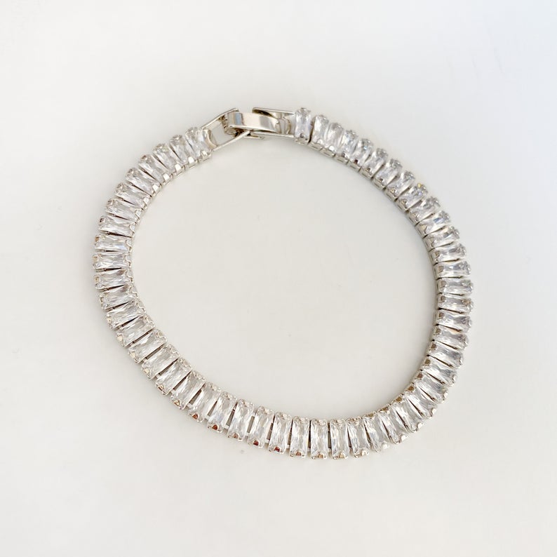 18ct White Gold Baguette & Brilliant Cut Diamond Bracelet