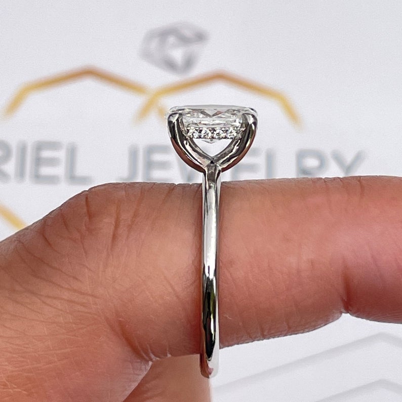 1.50 CT Oval Cut Diamond 925 Sterling Silver Solitaire Engagement Ring