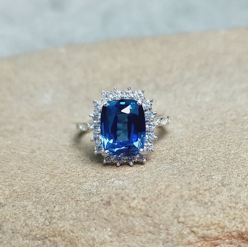 Vintage Blue Sapphire & Diamond Ring | La Kaiser