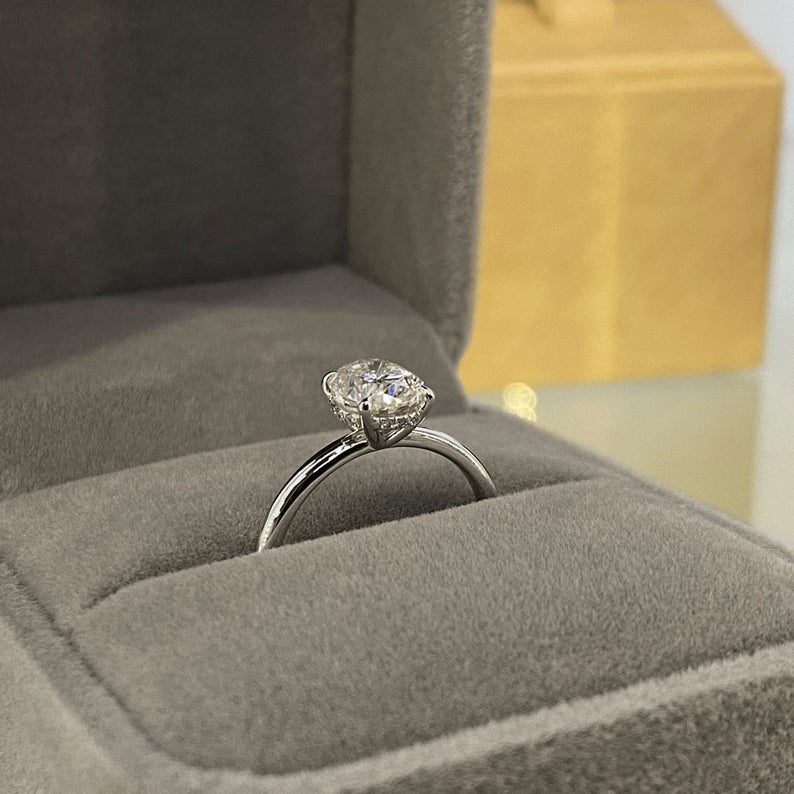 1 CT Oval Cut White Diamond White Gold Over On 925 Sterling Silver Solitaire Anniversary Ring