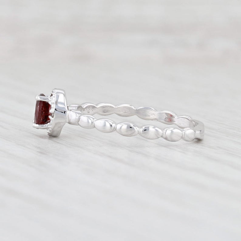 1 CT Round Cut Red Garnet Diamond 925 Sterling Silver Solitaire Halo Engagement Ring - atjewels.in