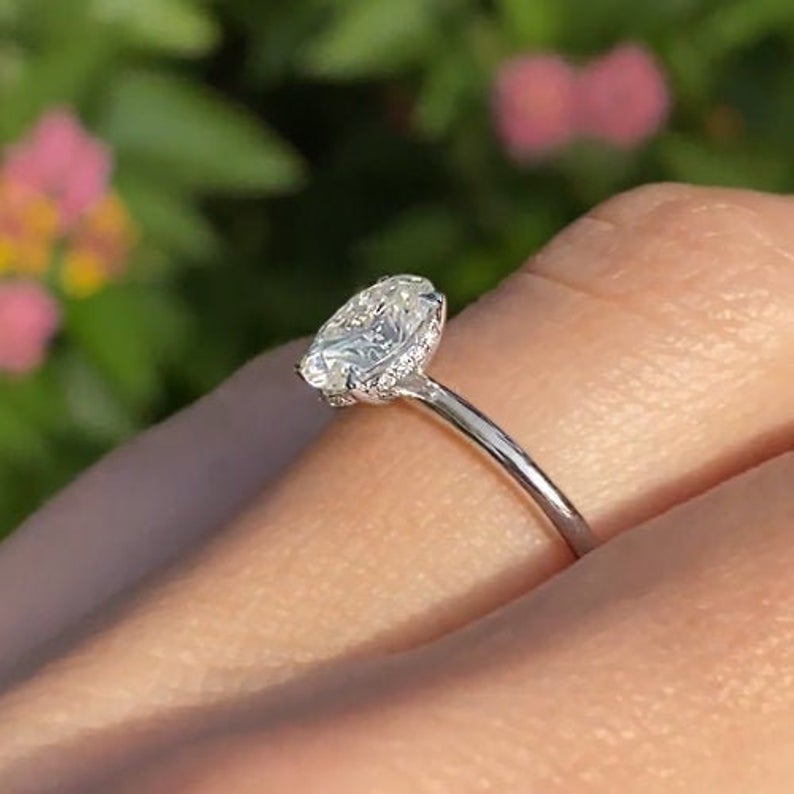 1 CT Oval Cut White Diamond White Gold Over On 925 Sterling Silver Solitaire Anniversary Ring