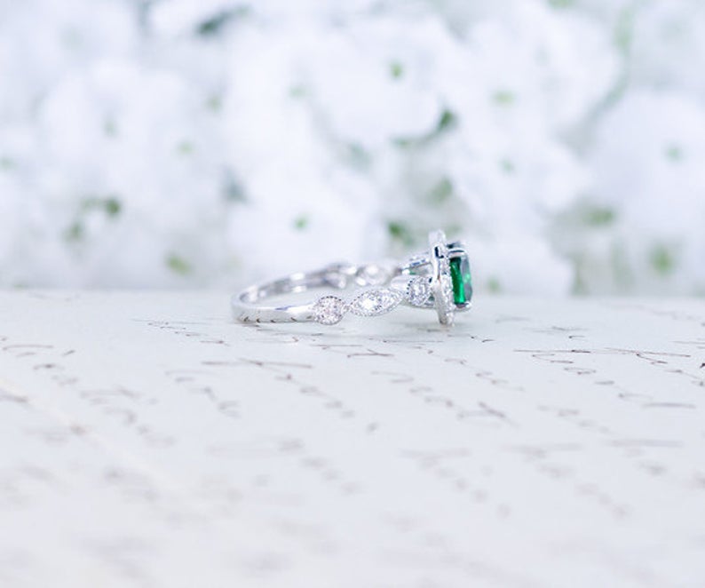 1 CT Cushion Cut Emerald Diamond 925 Sterling Silver Halo Engagement Ring -