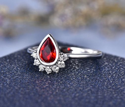 Garnet pear deals shaped ring