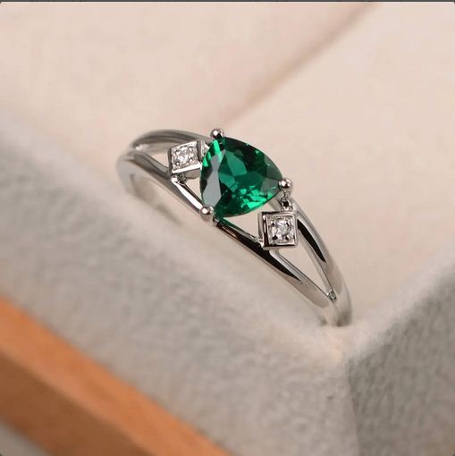 1.20 Ct Trillion Cut Green Emerald Three-Stone Promise Ring 925 Sterling Silver