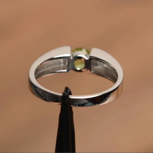 1.00 Ct Round Cut Green Peridot Bezel Set Solitaire Promise Ring 925 Sterling Silver