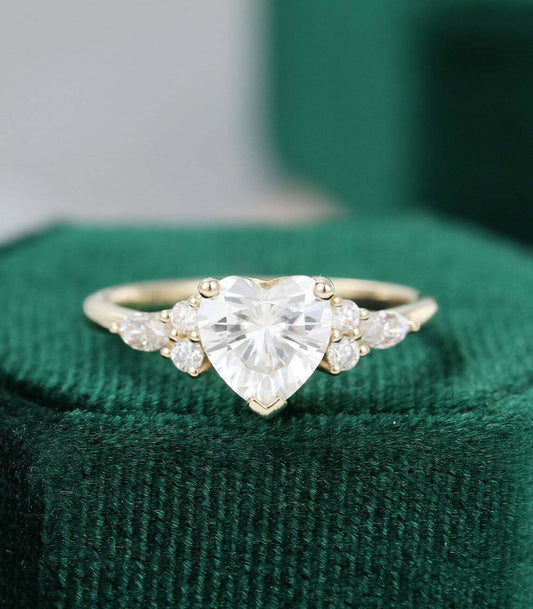 Valentine Special Colorless Heart Vintage 925 Sterling Silver Cluster Ring