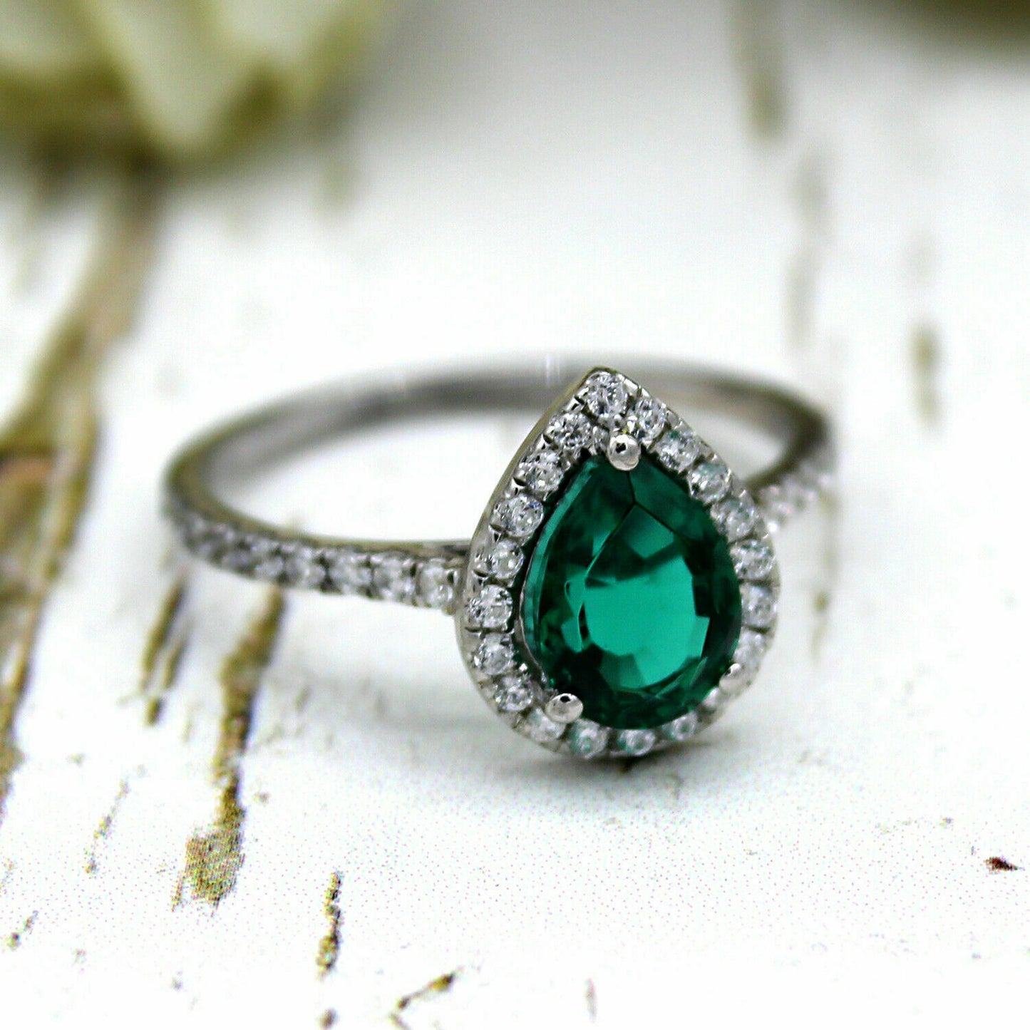 2 CT Pear Cut Green Emerald Diamond 925 Sterling Sliver Wedding Women's Ring