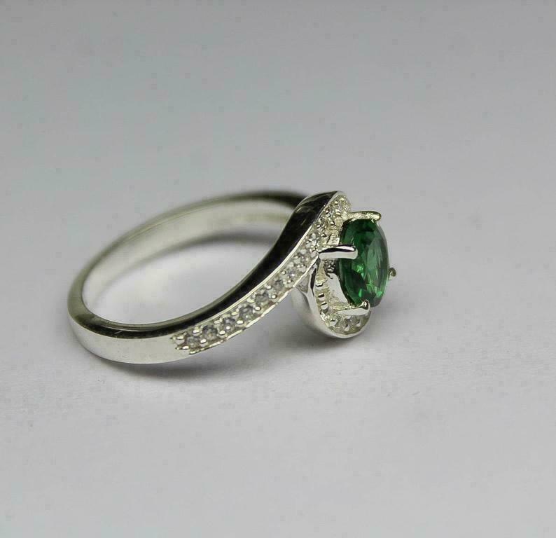 925 Sterling Sliver 1 CT Round Cut Emerald Diamond Engagement Ring