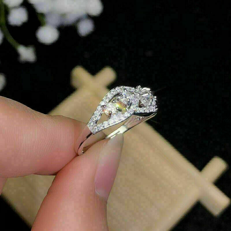 2.50 CT Round Cut Diamond 925 Sterling Silver Solitaire Women's Engagement Ring
