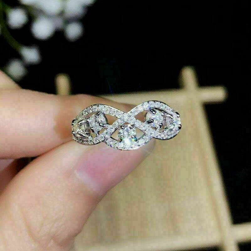 2.50 CT Round Cut Diamond 925 Sterling Silver Solitaire Women's Engagement Ring