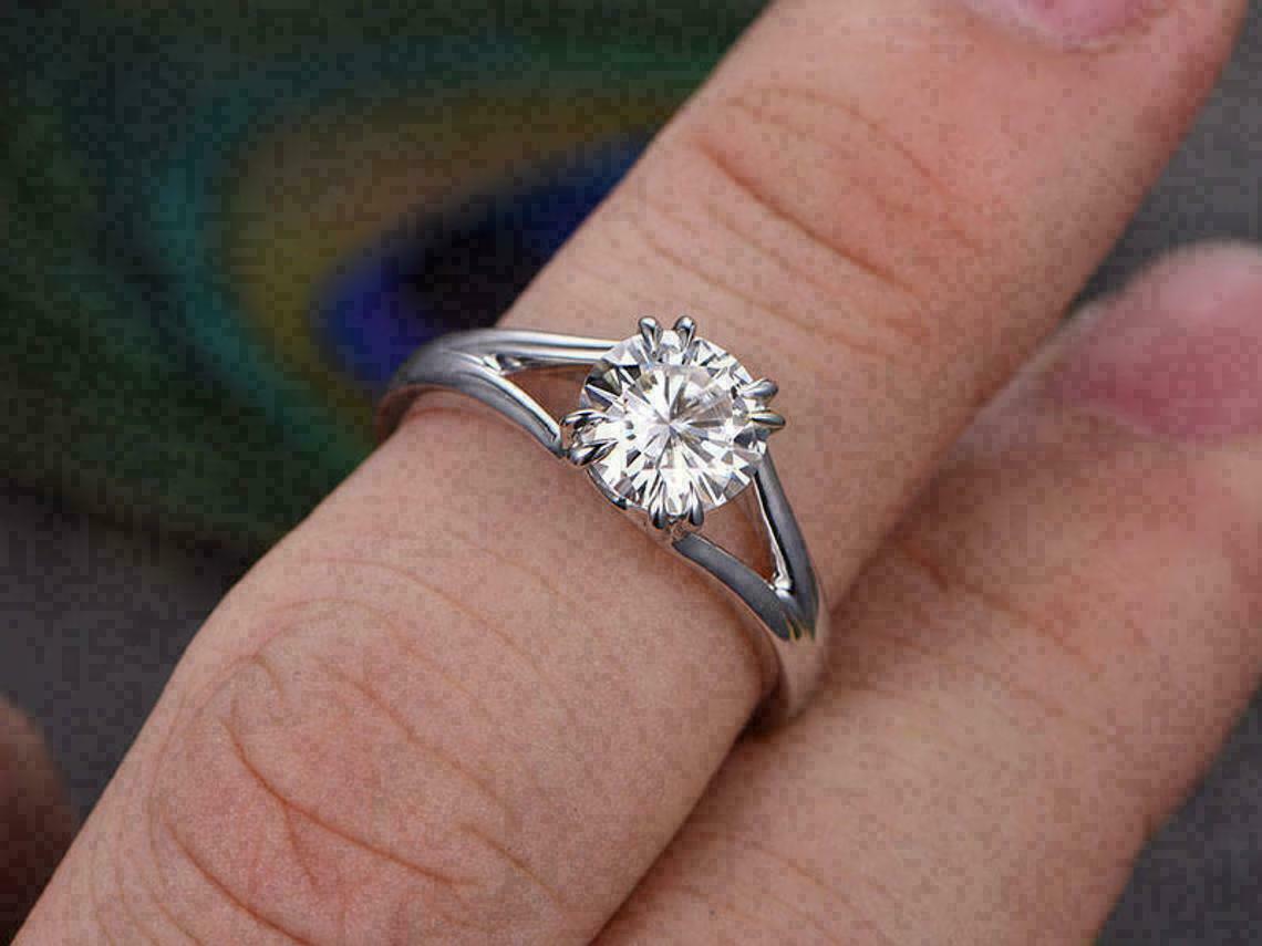 925 Sterling Silver 0.75 Round Cut Diamond Solitaire Anniversary Ring