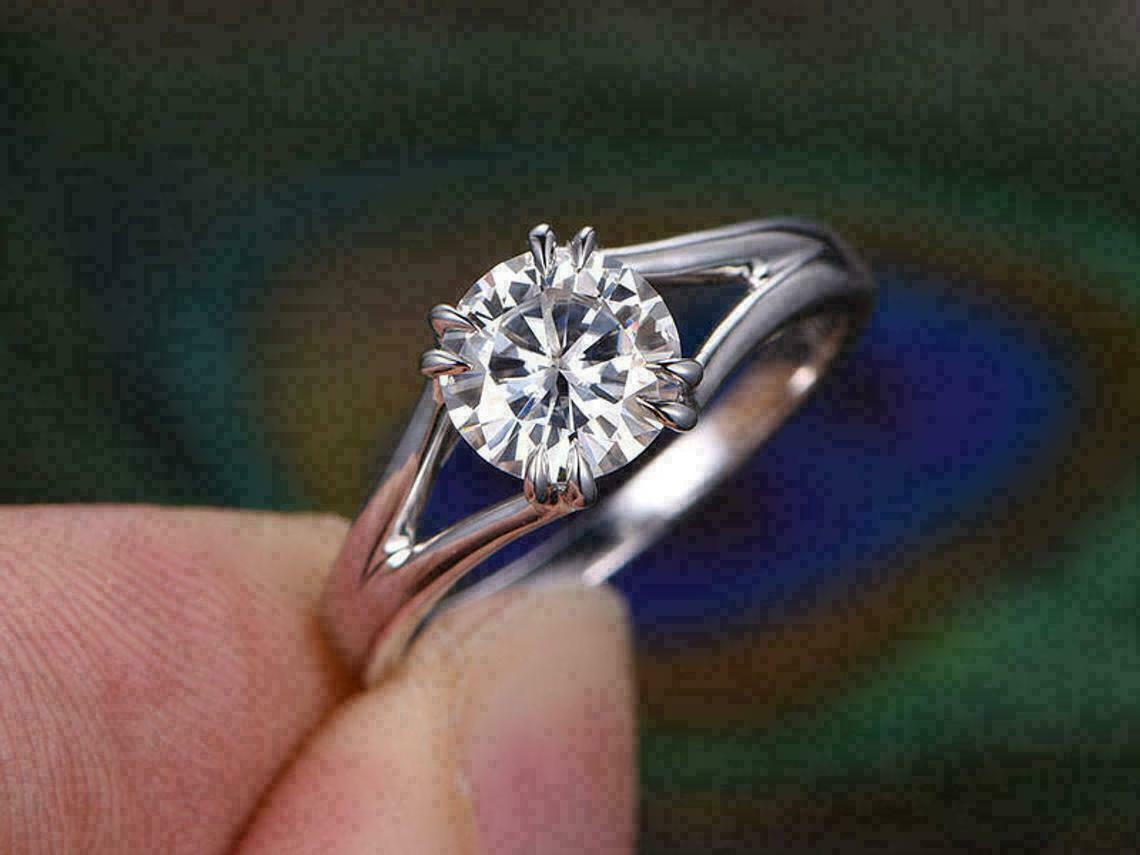 925 Sterling Silver 0.75 Round Cut Diamond Solitaire Anniversary Ring