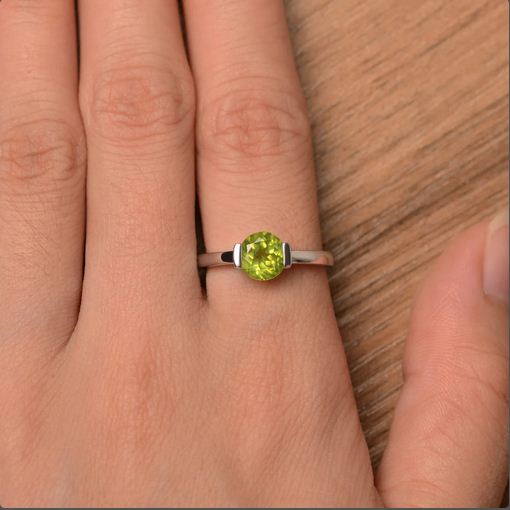 1.00 Ct Round Cut Green Peridot Solitaire Bezel Set Promise Ring 925 Sterling Silver